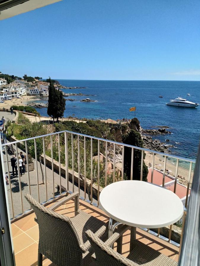 Hotel Mediterrani カレリャ・デ・パラフルジェリ エクステリア 写真