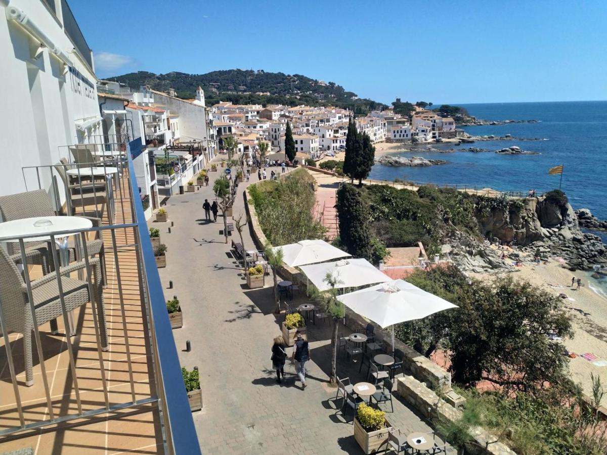 Hotel Mediterrani カレリャ・デ・パラフルジェリ エクステリア 写真