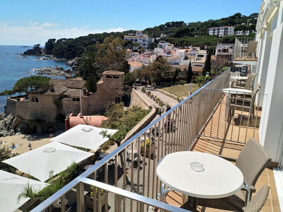 Hotel Mediterrani カレリャ・デ・パラフルジェリ エクステリア 写真
